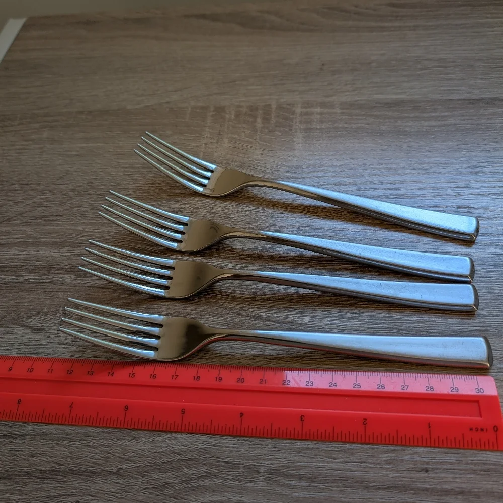 Mikasa Forged 4Pcs Salad Forks 7.25 Stainless Flatware Replacement Vietnam Bag A